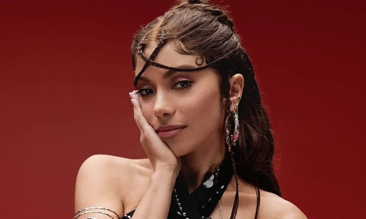 Anitta em Equilibrium